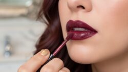 Lip Definition Trick Explained: The Exact Liner Placement That Creates Fuller Lips Without Overlining